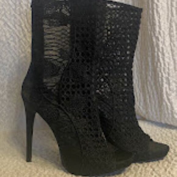Paper Fox Women's Black Sheer Designed High Heel Ankle Boots Sz 9.5 - Picture 1 of 11